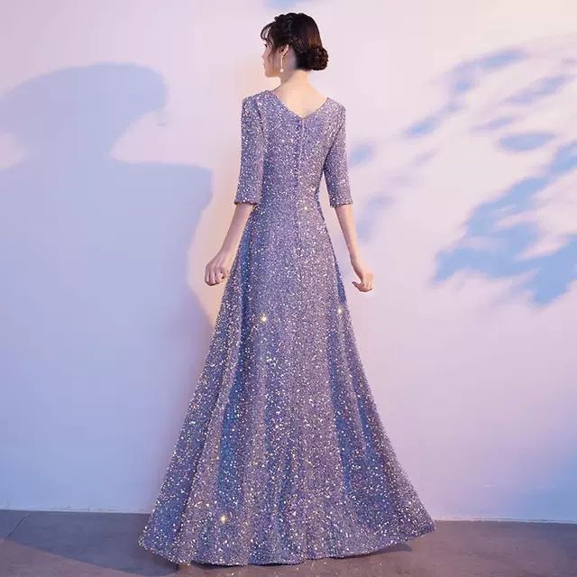 大合唱团演出服女长裙红