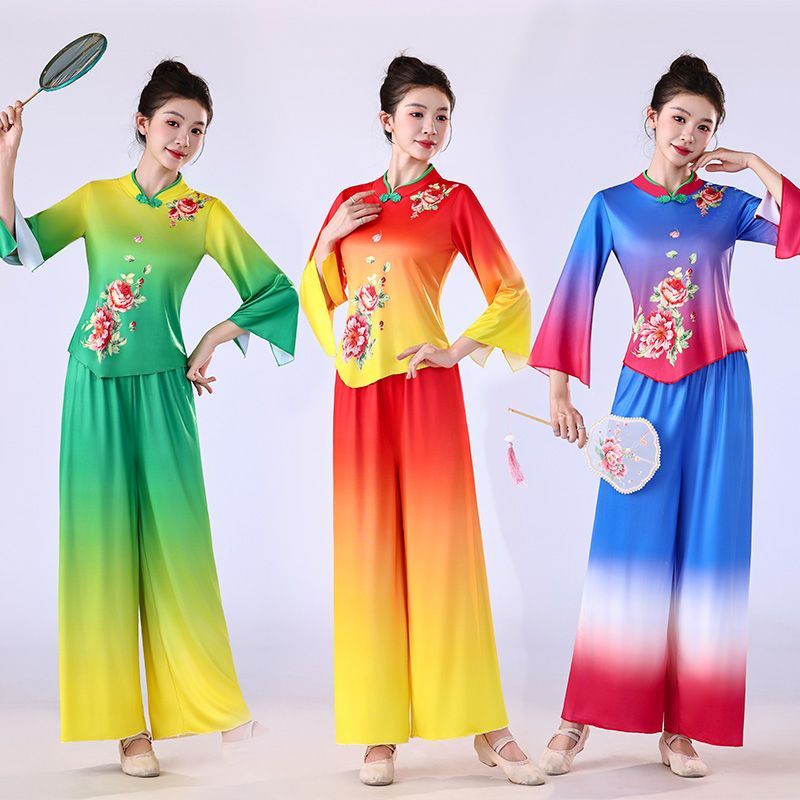 时尚广场演出服中国扇子