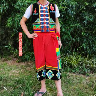 彝族精品男装、火把图案短衣彩色腰带短裤套装、火把节时尚舞蹈装