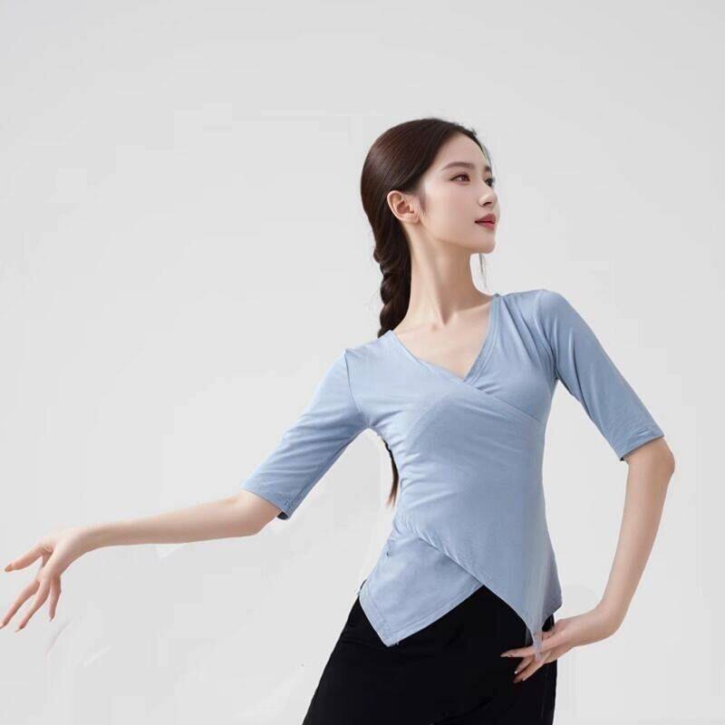古典舞舞蹈服装练功中国