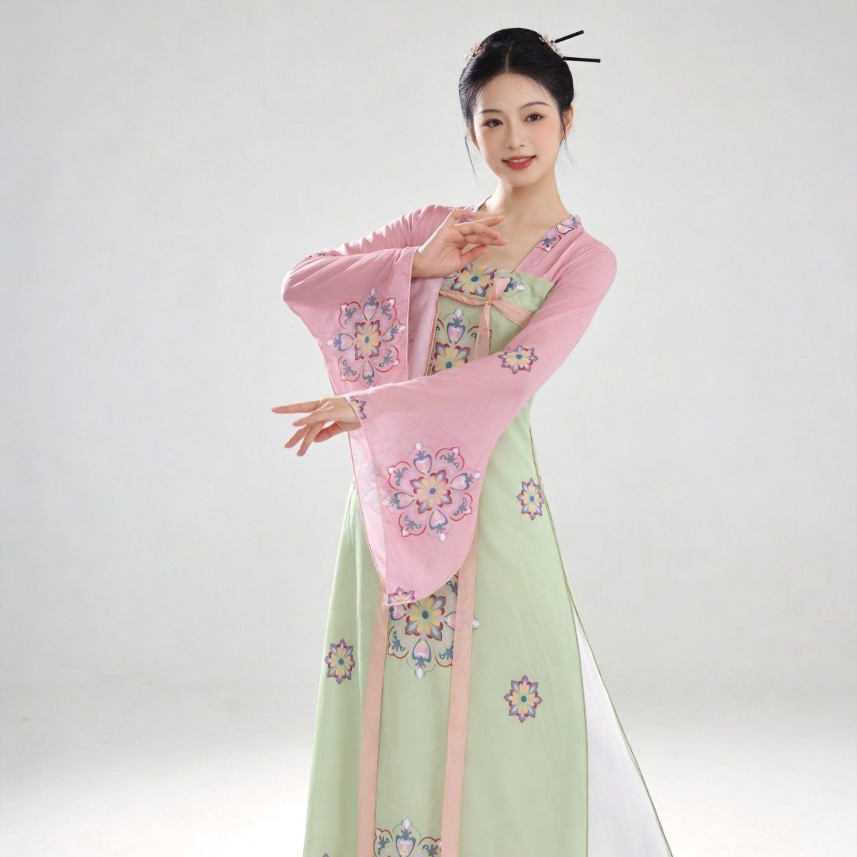 古典舞舞蹈服仙女飘逸古