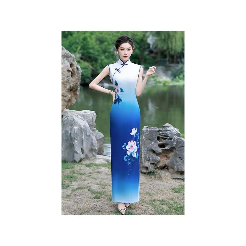 旗袍走秀2026新款绣花形