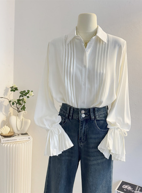 法式风琴压褶喇叭袖白色衬衫女2025秋设计感宽松气质通勤长袖衬衣