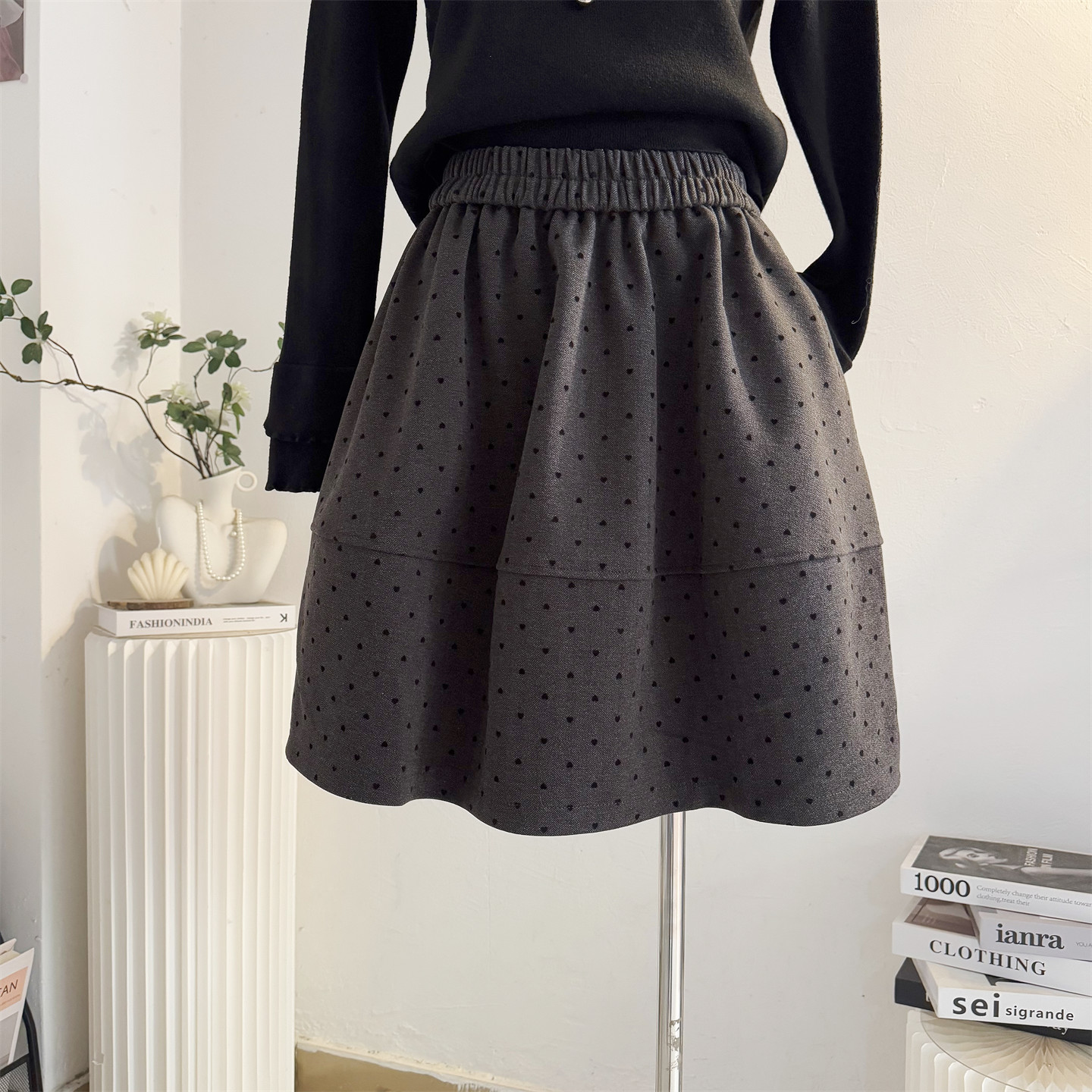 韩系灰色毛呢花苞短裙5分半身裙