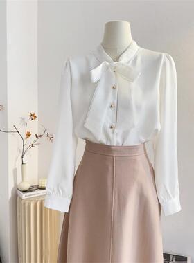 白色系带蝴蝶结缎面衬衫女长袖2025春季通勤衬衣减龄气质小衫上衣