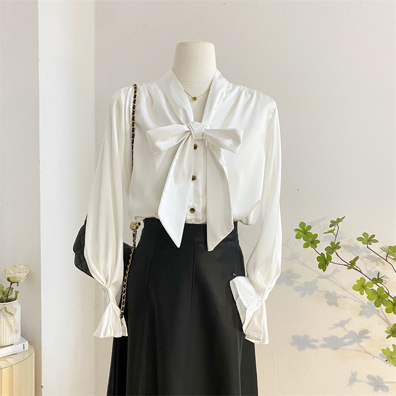 宽松气质长袖缎面飘带蝴蝶结衬衫