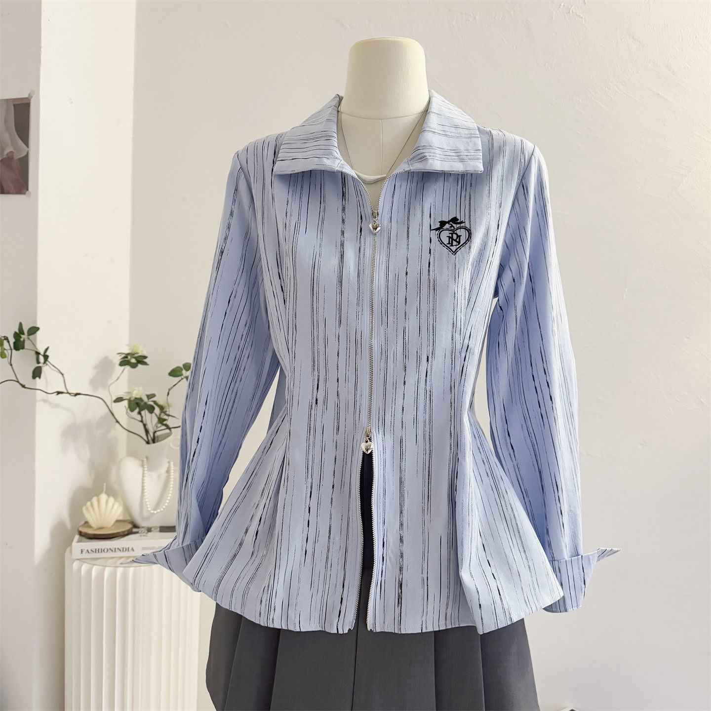 蓝色双头拉链条纹衬衫女长袖2026春季新款设计感小众气质收腰上衣,女装/女士精品,衬衫,淘宝优惠券,粉丝福利购,淘宝优惠卷
