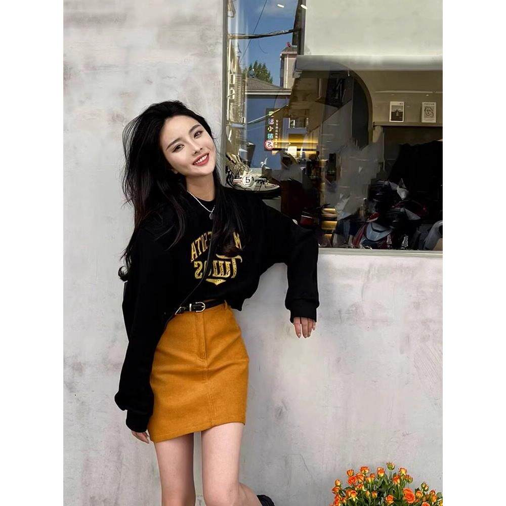 MUAMY秋装2025新款茶系穿搭一整套网红时尚气质卫衣短裙两件套装