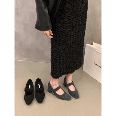 香港中高跟方头灰色单鞋女鞋子2025年冬季配裙子加绒玛丽珍毛毛鞋