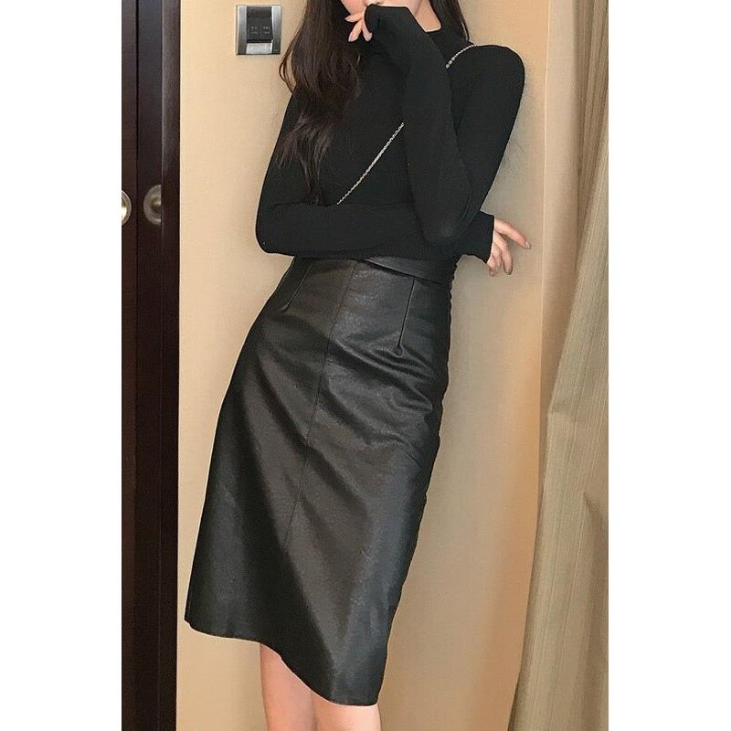 黑色高腰皮裙半身裙女春秋2026年新款显瘦哑光中长版a字包臀裙子