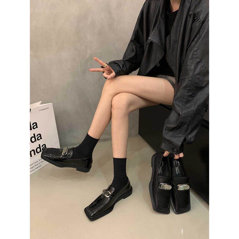 香港小众设计感粗跟方头小皮鞋女鞋子2025夏季新款英伦单鞋乐福鞋