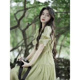 欧洲站2025夏季 超仙森系甜美温柔显白收腰绿色连衣裙 新款 茶歇法式
