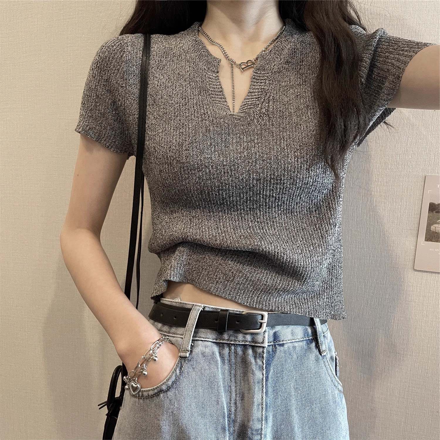 潮牌高级设计感小众修身针织小衫辣妹圆领短袖t恤女夏季别致上衣