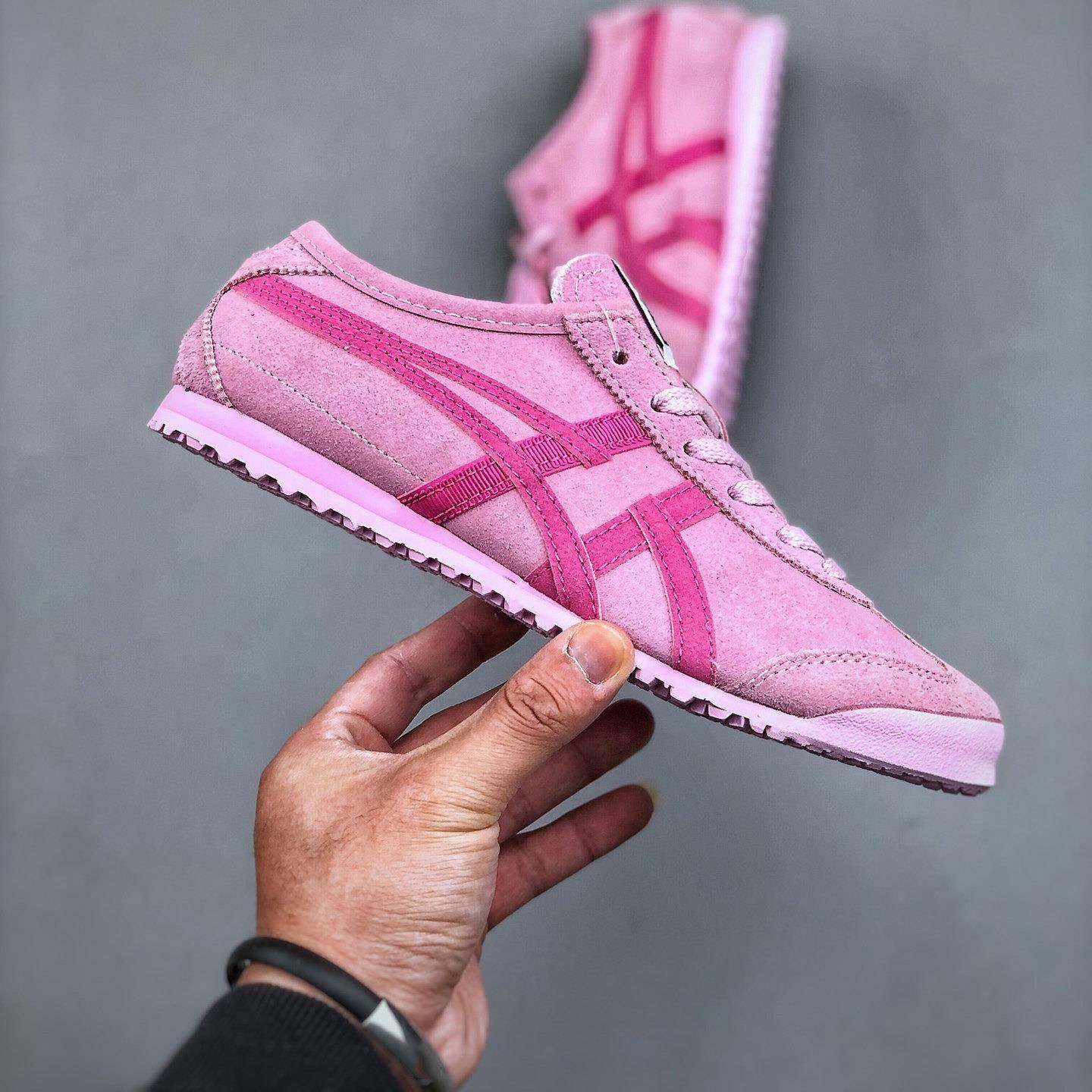 休闲 百搭粉色草莓熊可爱薄底德训鞋逛街旅游出行运动板鞋正流行,女鞋,时尚休闲鞋,淘宝优惠券,粉丝福利购,淘宝优惠卷