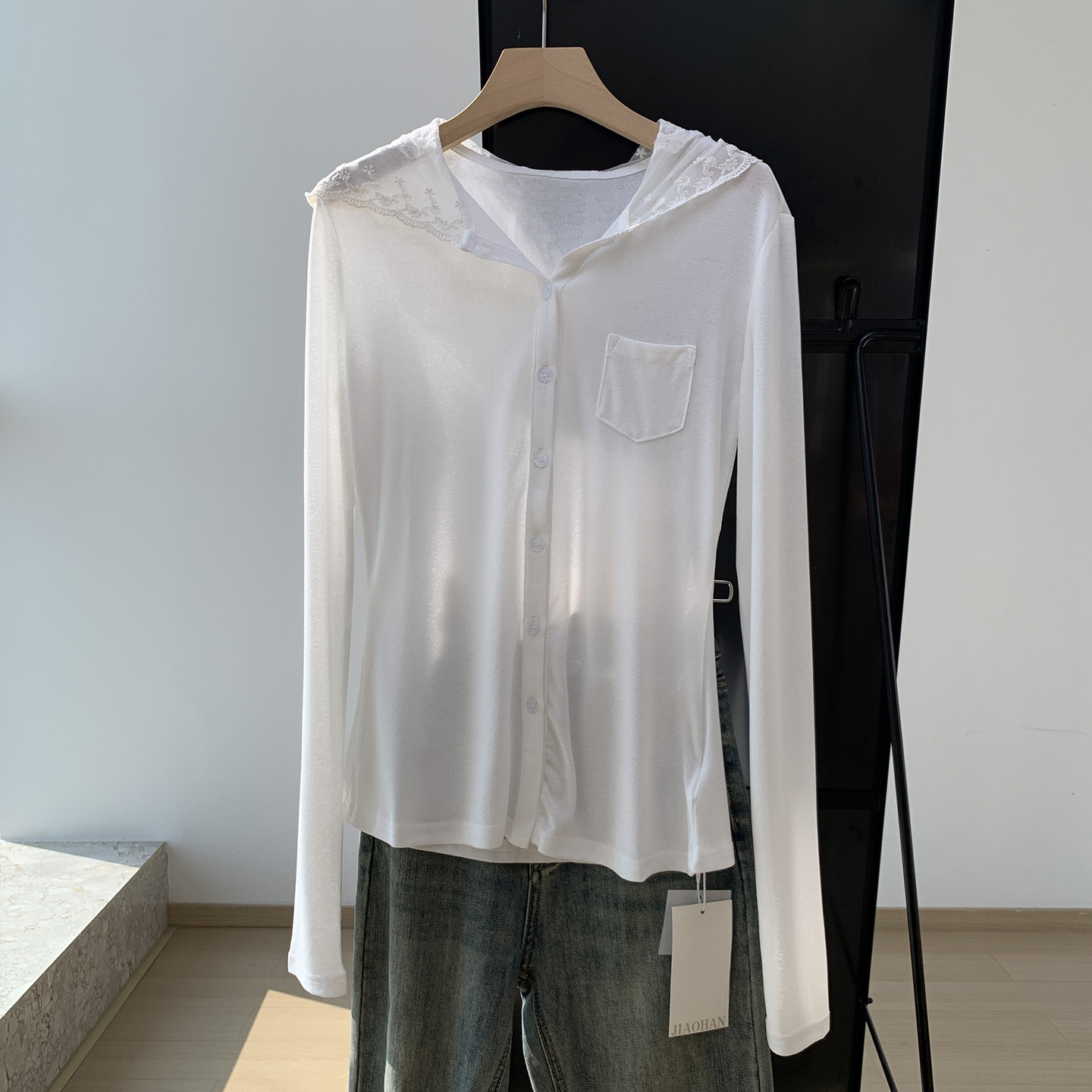 连帽针织开衫修身纯欲风外套女春秋新款白色罩衫蕾丝拼接上衣