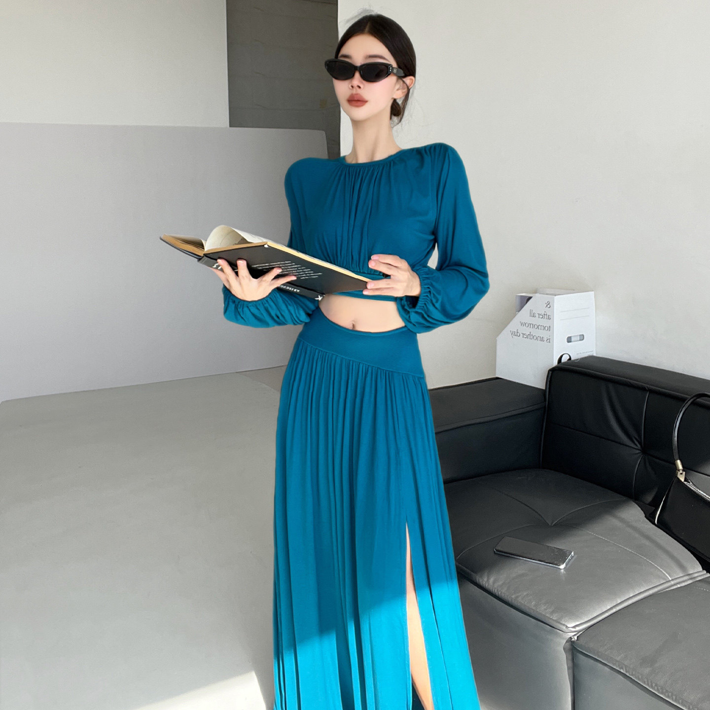 南韩财阀~显白孔雀蓝蝙蝠袖上衣垂感高开叉半身长裙高质感套装女,女装/女士精品,时尚套装,淘宝优惠券,粉丝福利购,淘宝优惠卷