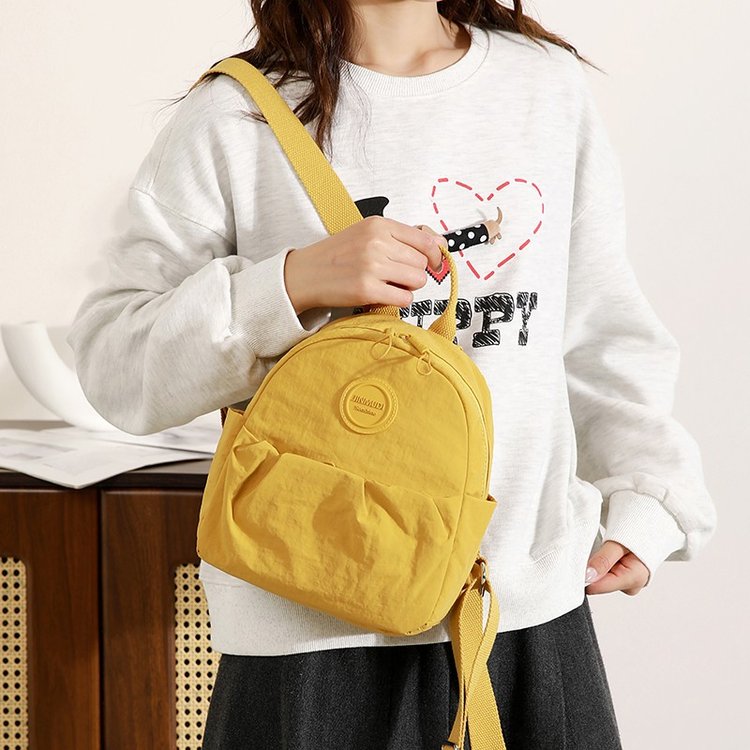 纯色百搭小书包女韩版少女学生迷你双肩包高颜值简约休闲mini背包