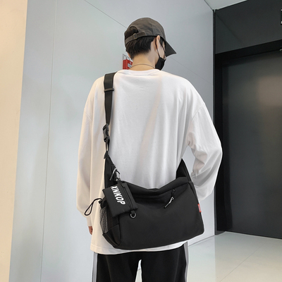 轻便简约单肩包防水斜挎包