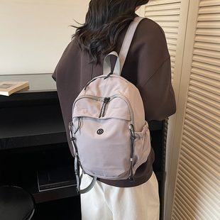 多用双肩包女2026新款百搭牛津布旅行轻量化登山外出徒步小号背包