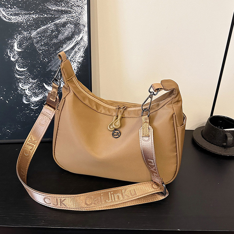 韩版时尚女士轻便牛津布防水瑜伽包单肩包斜挎包腋下手提包小包