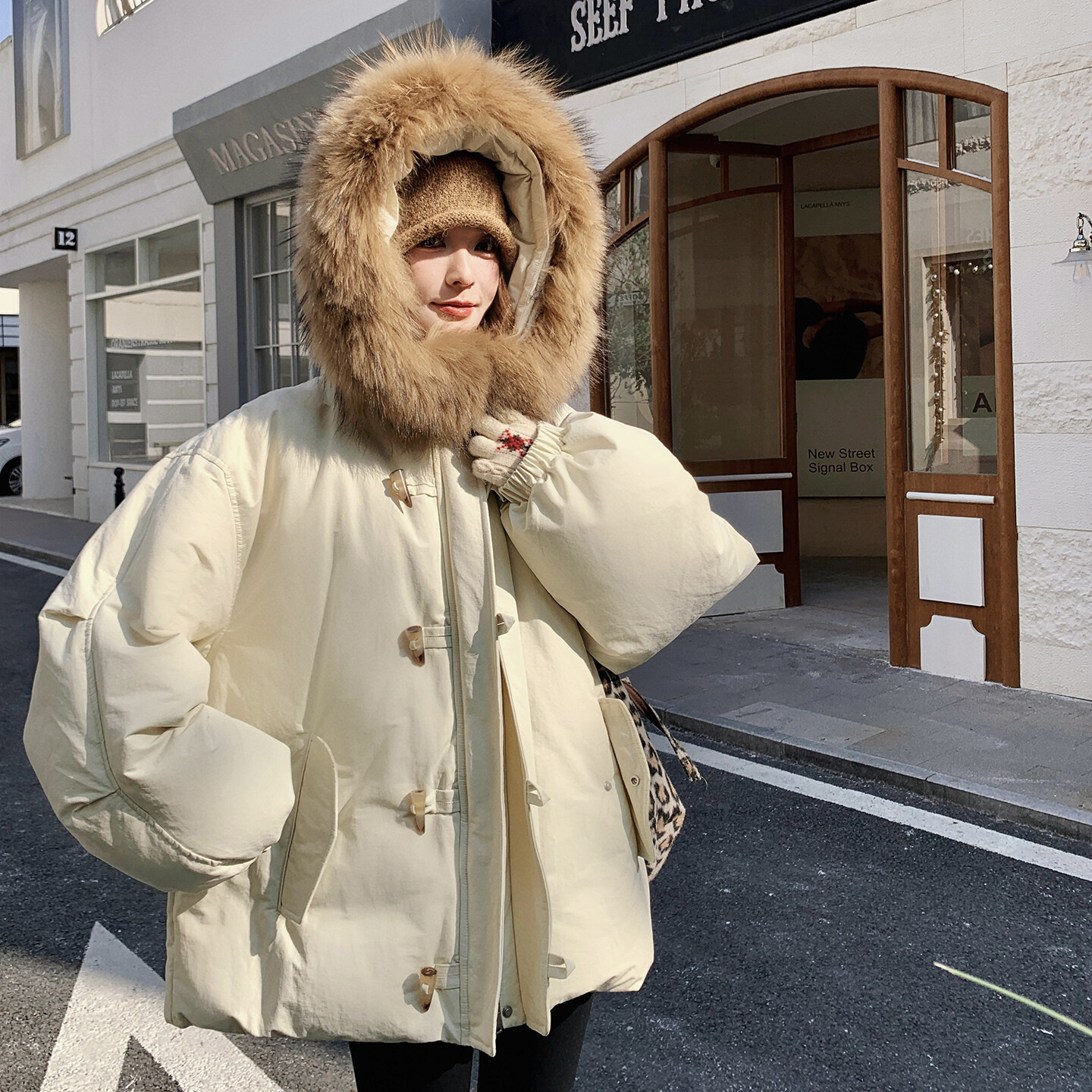 牛角扣派克羽绒服真毛领315仿真毛275