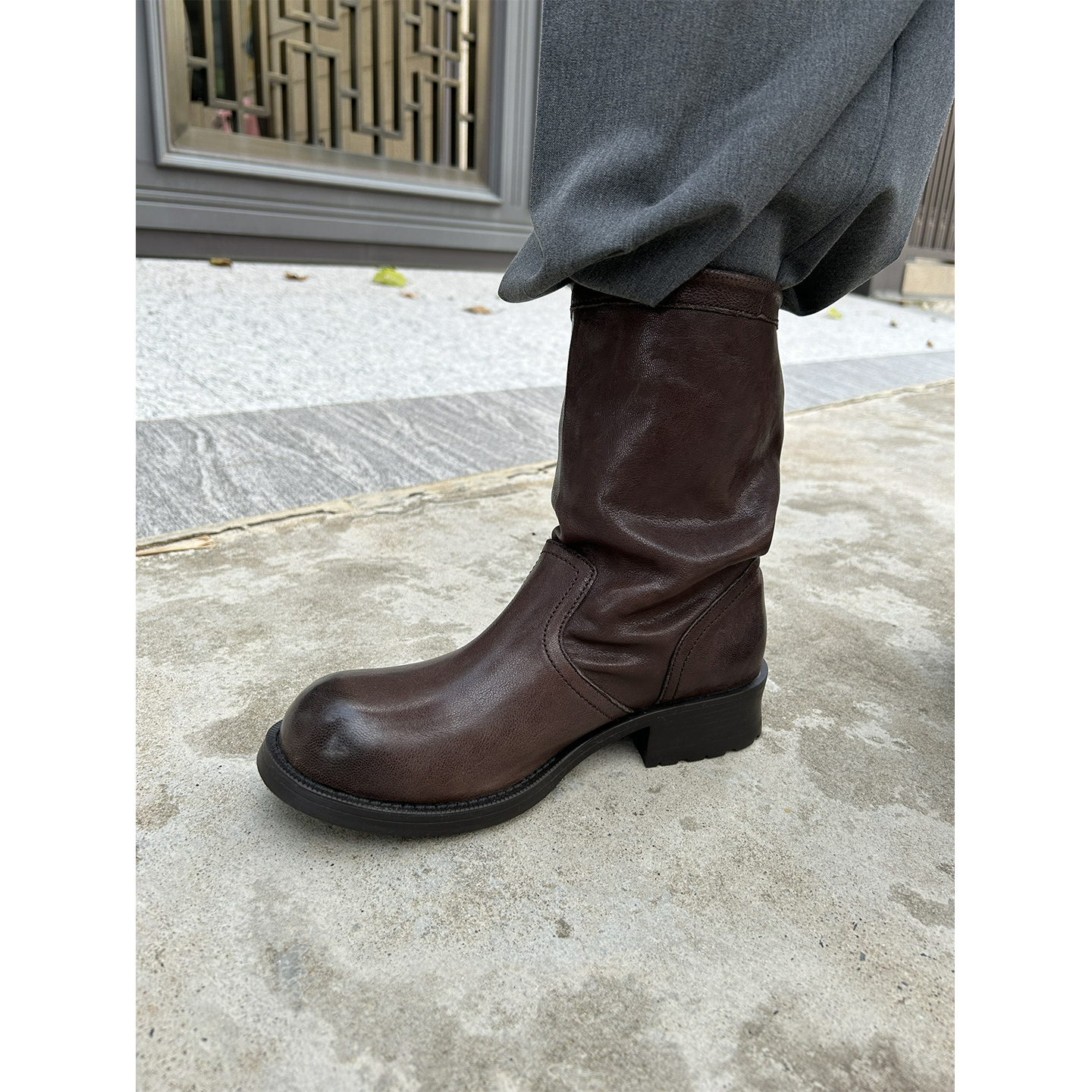 W鬼鬼家正品韩代东大门 水洗马皮复古做旧风天然皮圆头粗跟马丁靴