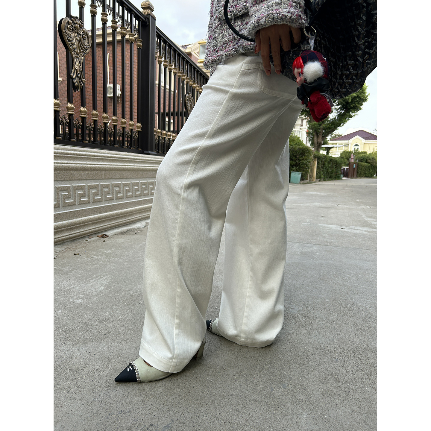 W现货 正品韩代东大门秋冬 白色高腰显瘦直筒牛仔裤休闲拖地长裤