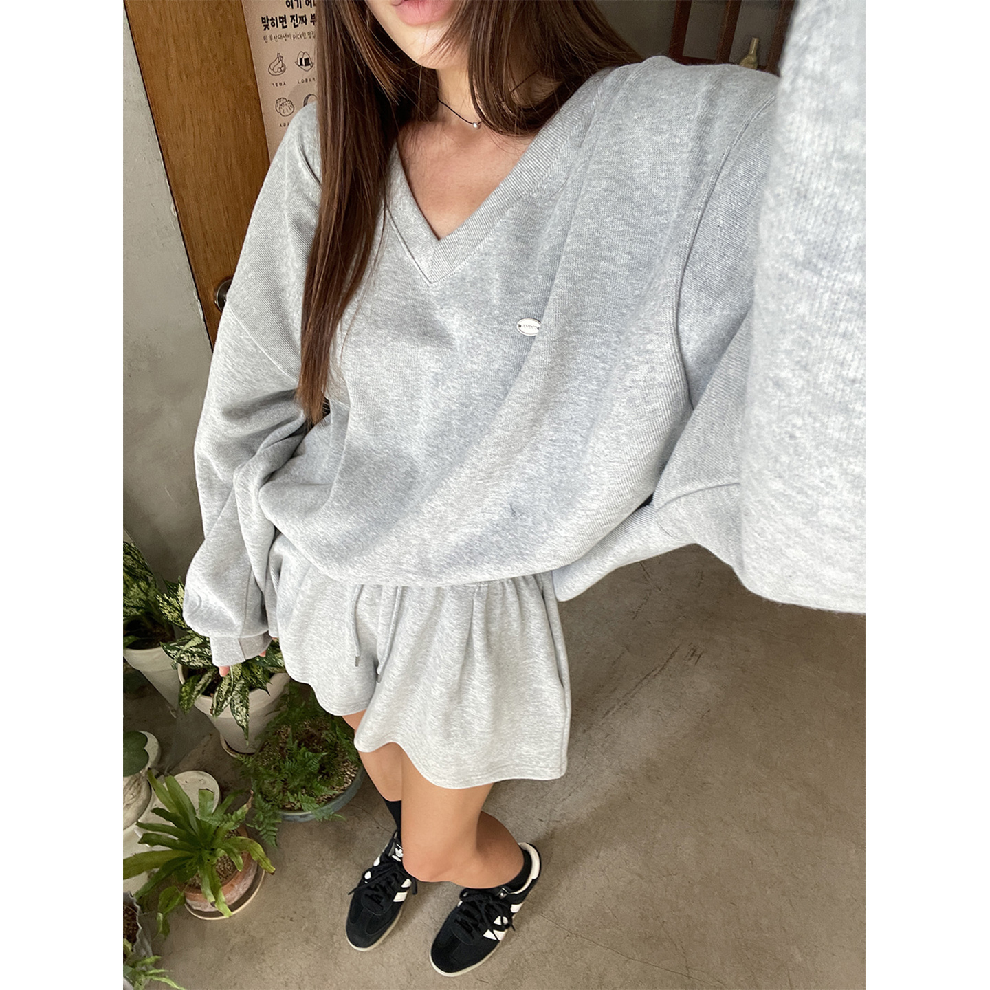 鬼鬼家正品韩代东大门秋冬 松弛感运动宽松V领长袖套头休闲卫衣女