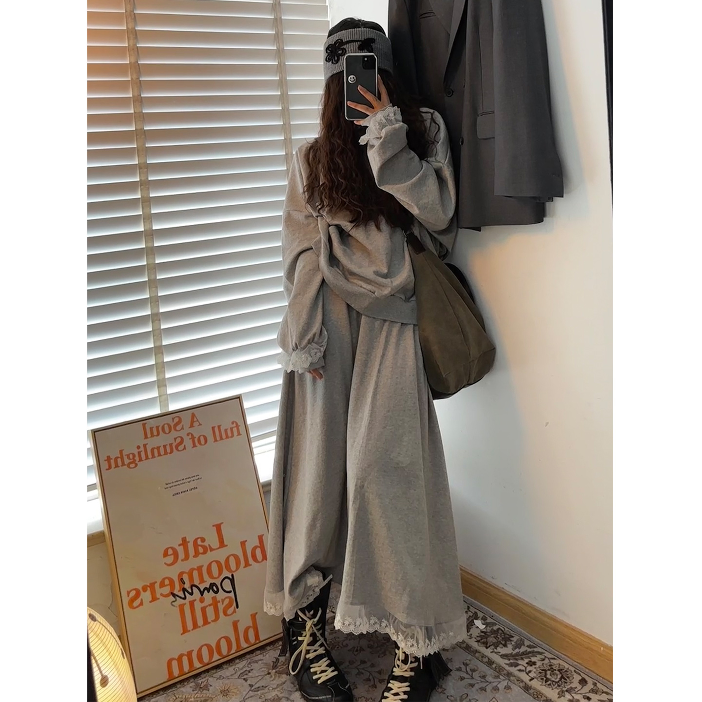 鬼鬼家正品韩代东大门秋冬 蕾丝拼接连帽宽松休闲卫衣+松紧腰长裙