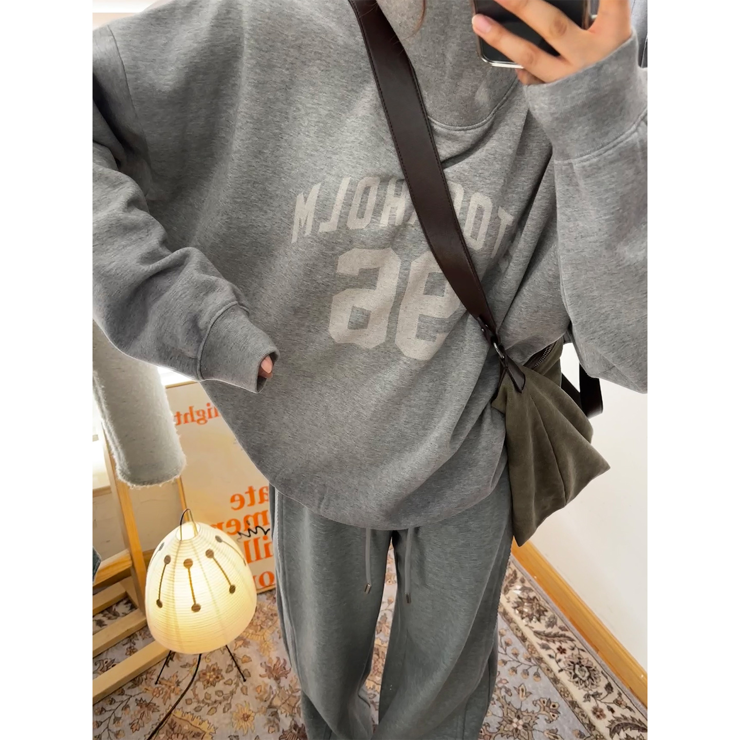 W现货 正品韩代东大门秋冬 立领加绒字母印花渐变色做旧长袖卫衣