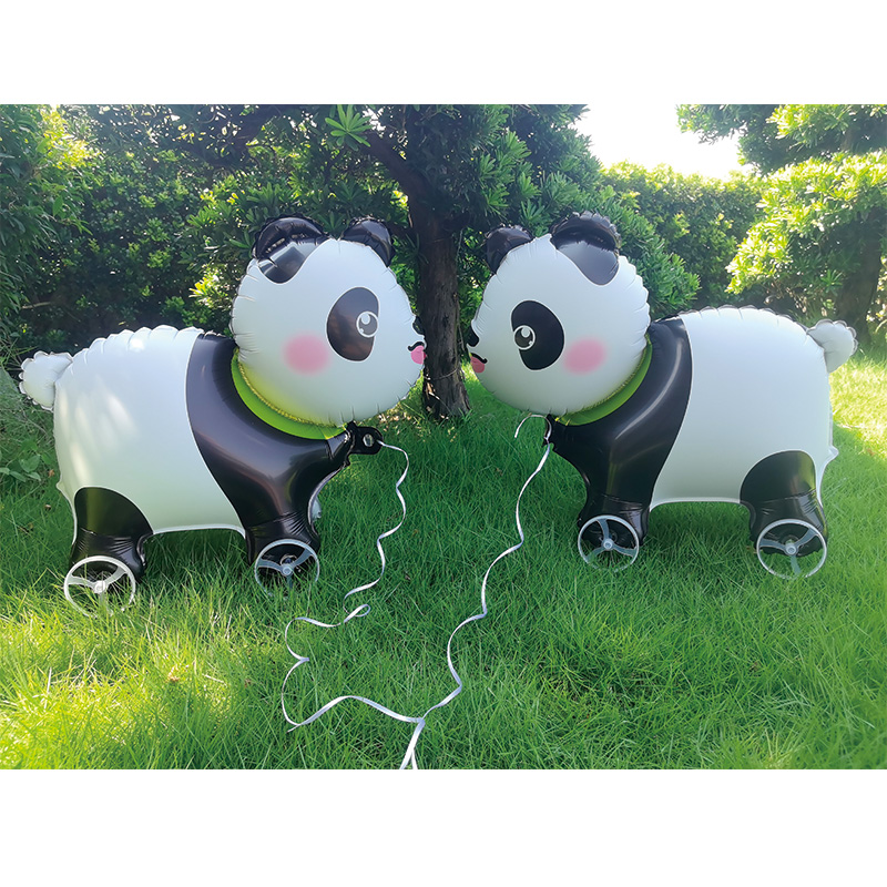 网红会走路卡通带轮熊猫气球