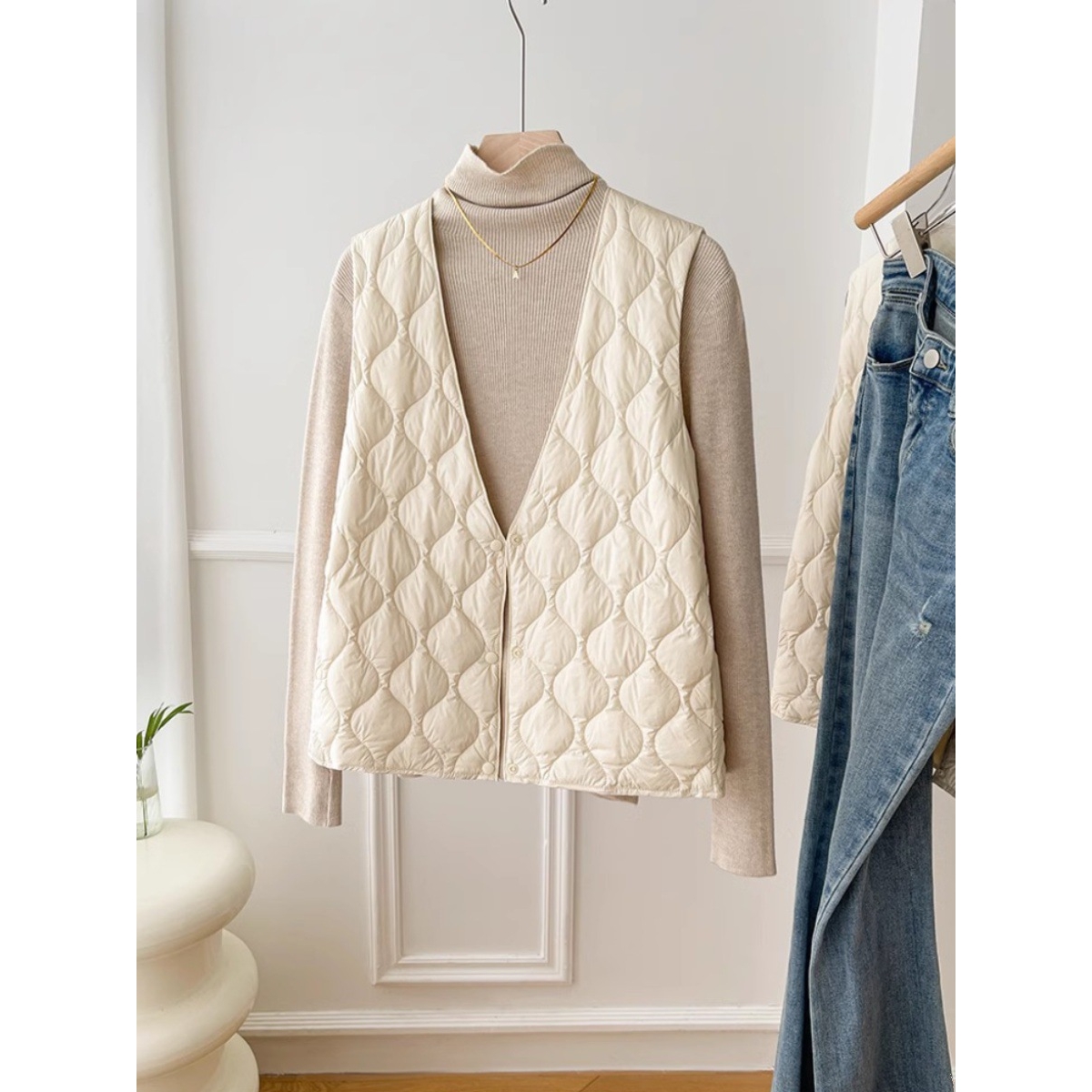 日本品质轻薄款大V领羽绒服马甲内胆配大衣伴侣叠穿内搭打底无领