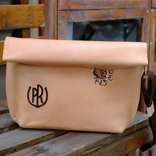 日本REDMOON红月牛皮复古斜挎包