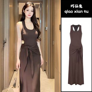 黑色u领无袖工字背心连衣裙女夏季辣妹收腰修身裙子气质包臀长裙