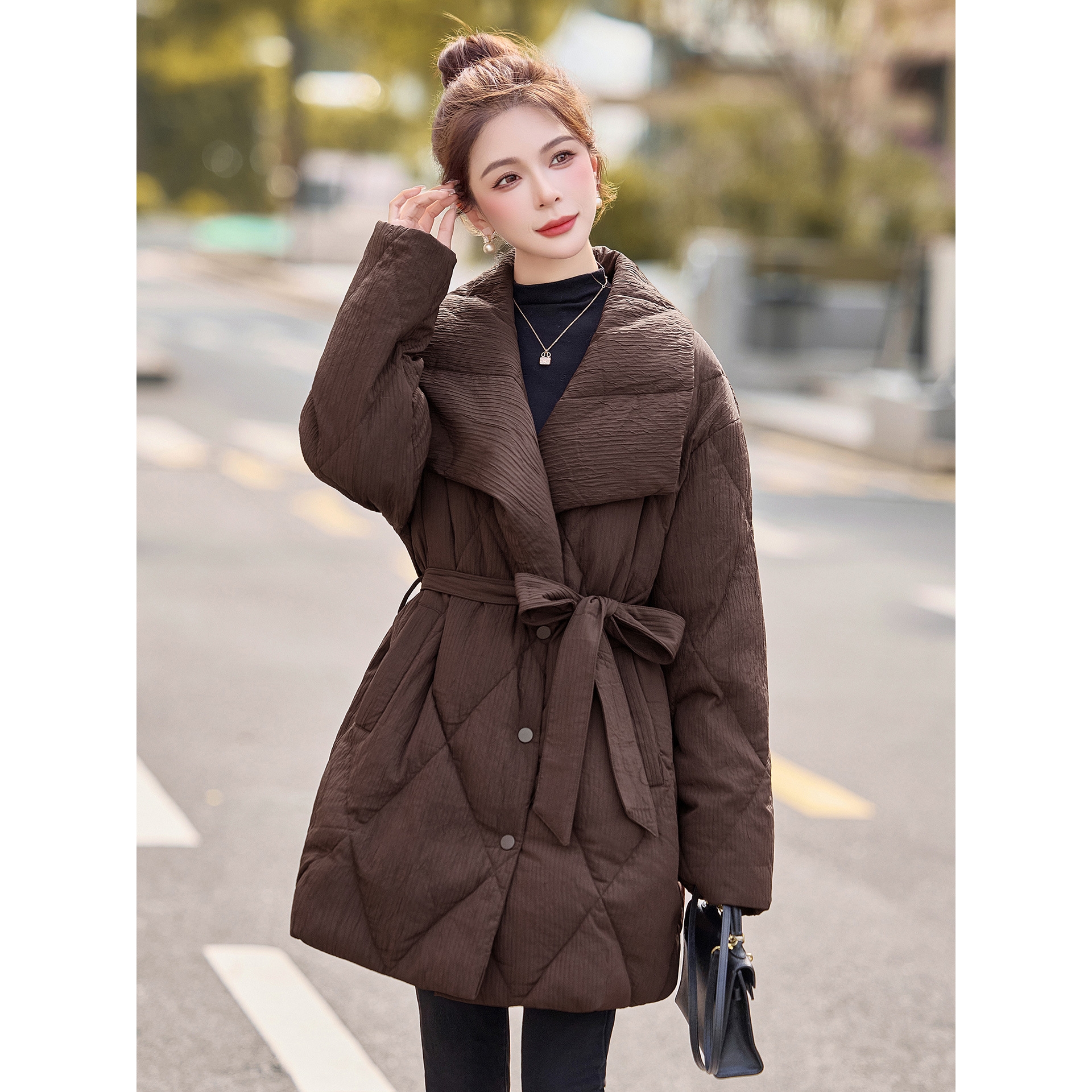 官网女装夏易菲气质翻领绑带羽绒服外套女2025冬季新款韩版显瘦中