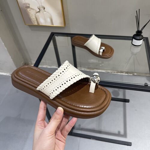 超火复古编织镂空套趾凉拖鞋女夏外穿2026新款平底沙滩夹脚人字拖