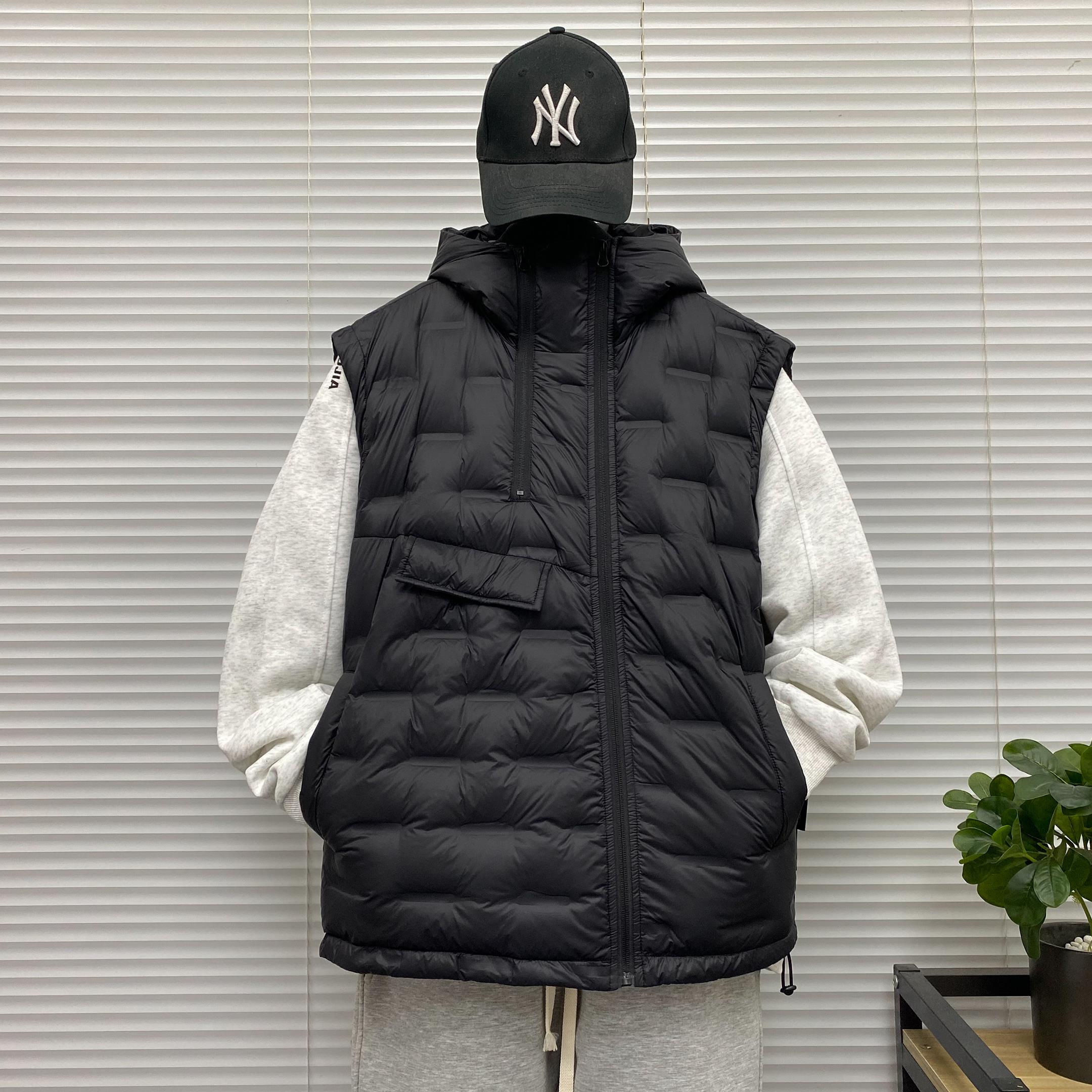 压花连帽羽绒马甲男士冬季装大码青少年斜襟工装无袖羽绒坎肩外套