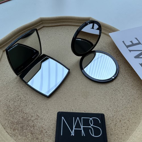 小香风黑色镜子圆镜随身化妆补妆镜双面手持镜放大小镜子便捷折叠