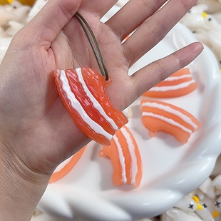 变色烤肉挂件大鹅遇光紫外线会变色烤鸭烧鸭钥匙扣烤乳猪烤鸡玩具