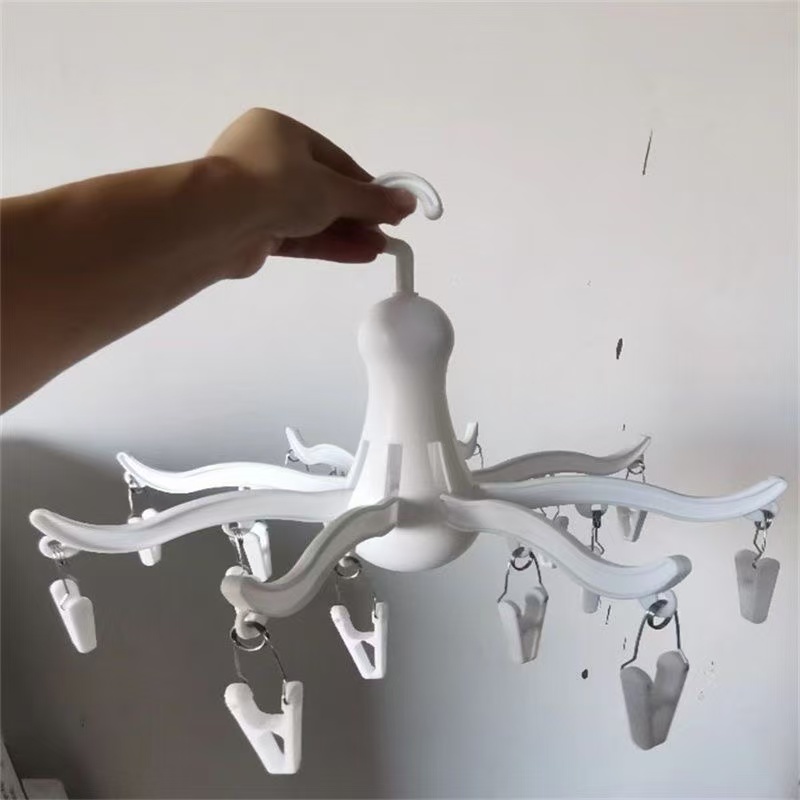 普利萨悬挂式晾衣架家用阳台带16个衣夹章鱼塑料袜子夹内衣架