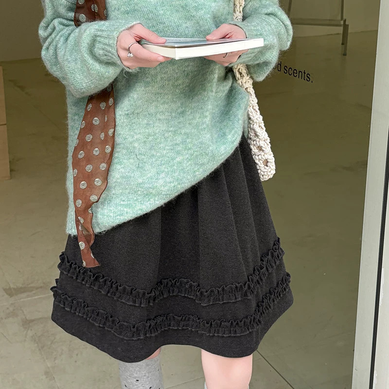 毛呢短裙女2026秋冬款呢子a字裙高腰半身裙木耳边超好看5分中裙子