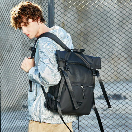 户外旅游双肩包男大容量潮牌背包