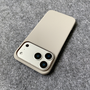 新款半包碳纤维纹适用于iPhone17promax手机壳苹果16promax半包散热15/14pro高级感磨砂肤感13pm时尚情侣12