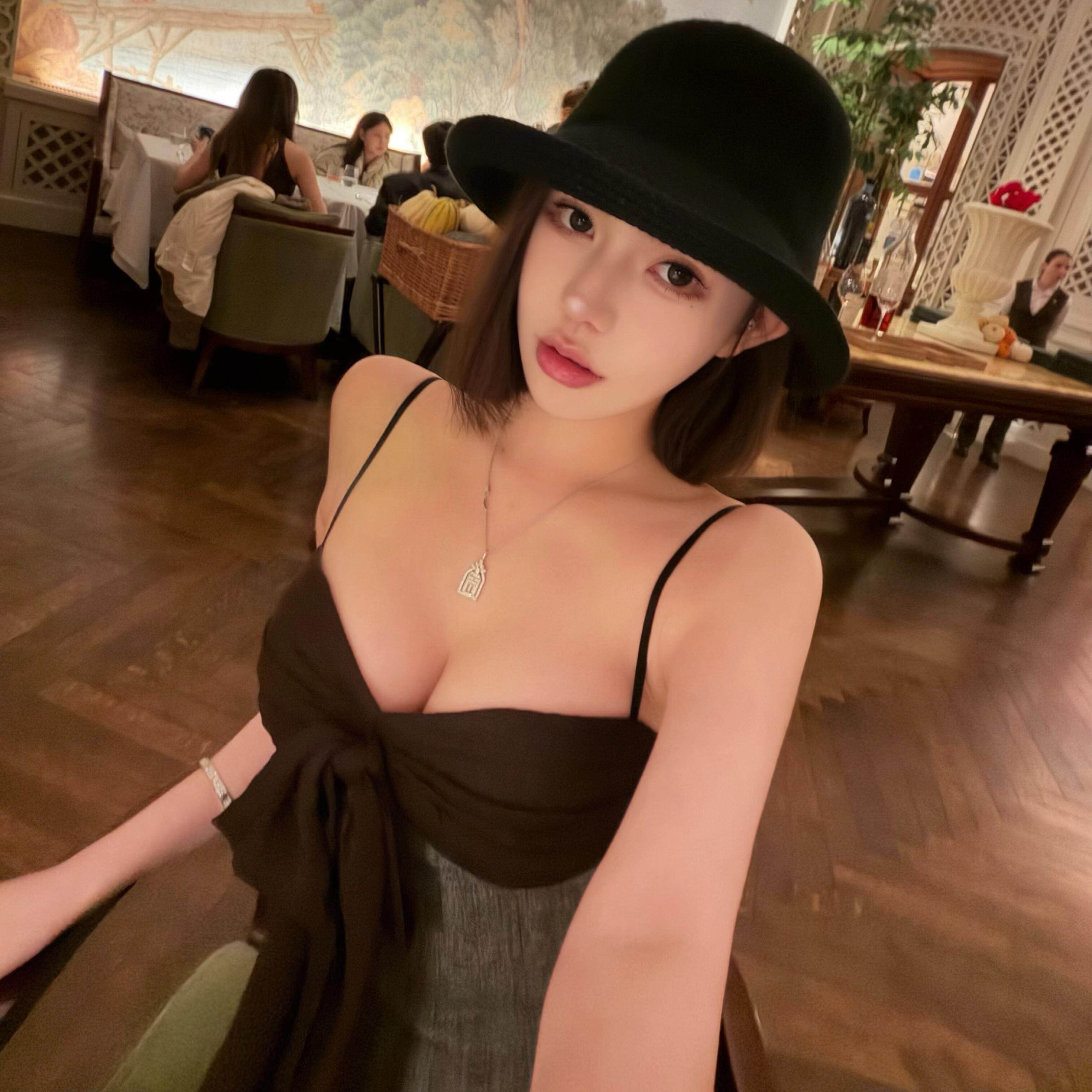 纯欲风辣妹性感撞色小香风拼接吊带背心蕾丝花边包臂半裙两件套,女装/女士精品,时尚套装,淘宝优惠券,粉丝福利购,淘宝优惠卷