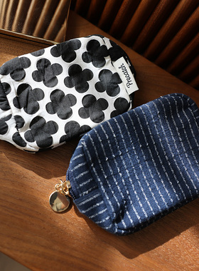 可爱小包首饰手表口红银行卡耳机收纳女生便携迷你小巧小号化妆包