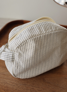 百搭条纹大容量手提化妆包男女款拉链护肤品旅行便携收纳包洗漱袋