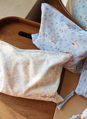 美摘夏季兔子印花棉布蓝色化妆包清新卡通日系女生旅行便携收纳袋