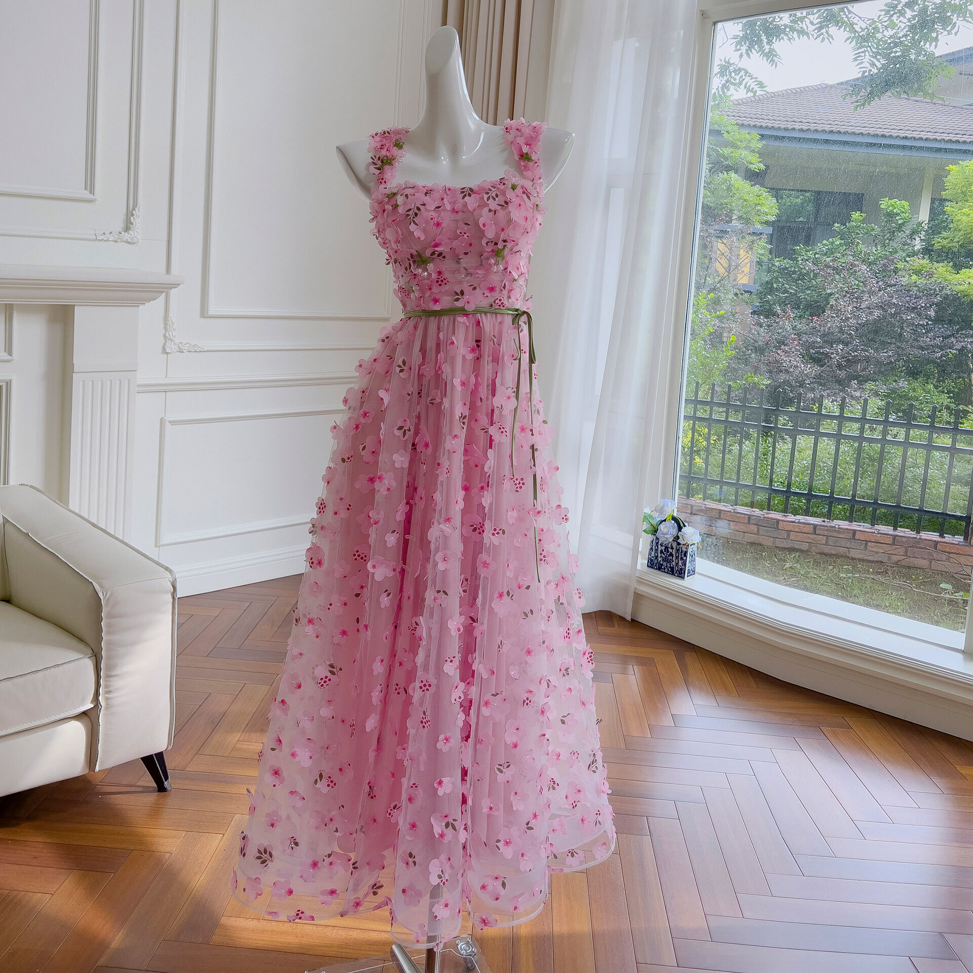 法式夏日度假花朵吊带长裙收腰系带显瘦A字礼服连衣裙女约会可穿