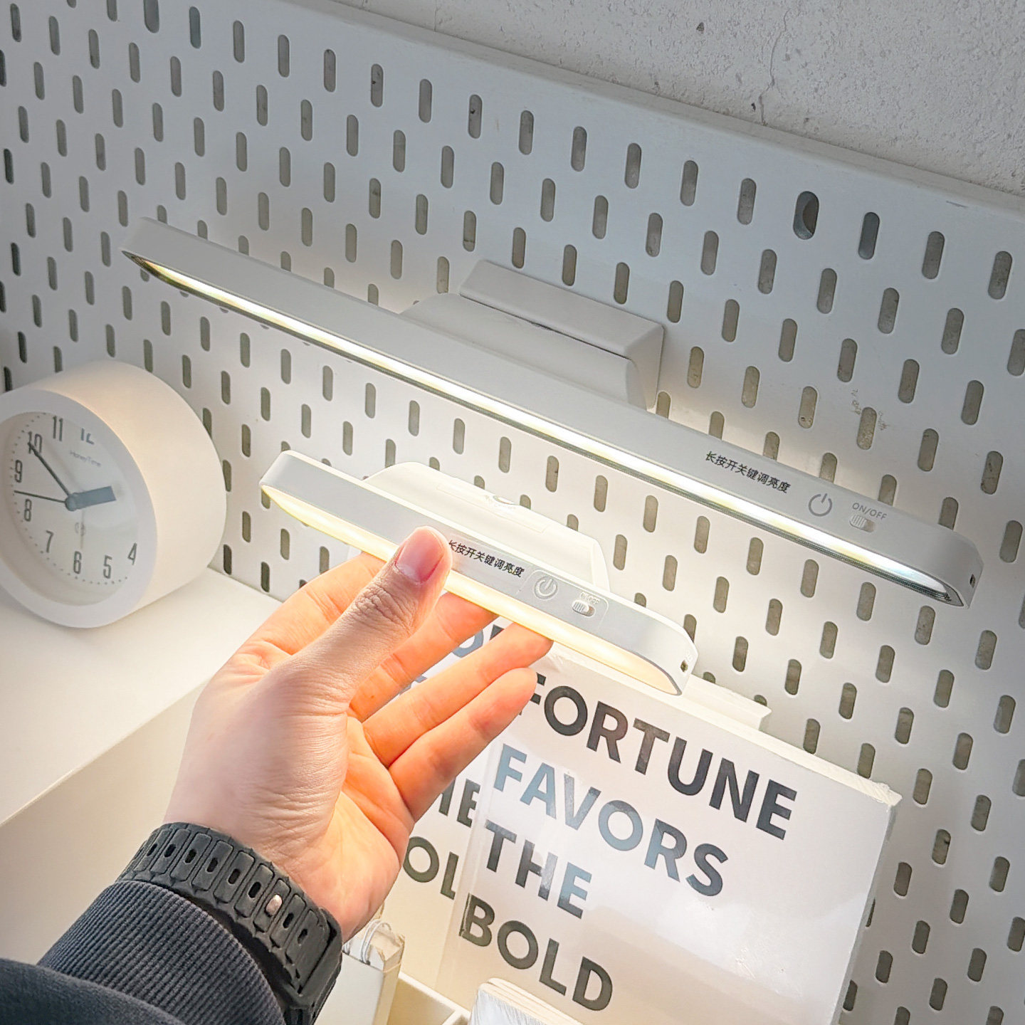 学生护眼学习照明灯可壁挂磁吸阅读灯台灯补光灯吃谷人吧唧展示灯,家装灯饰光源,阅读台灯(护眼灯/写字灯),淘宝优惠券,粉丝福利购,淘宝优惠卷