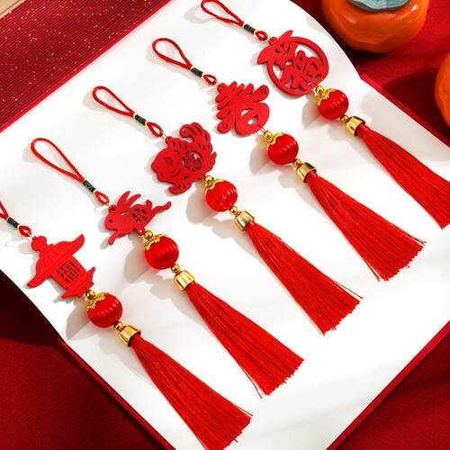 过年气氛年货装饰中国结高档木质小挂件车挂春节入户门把福字挂坠